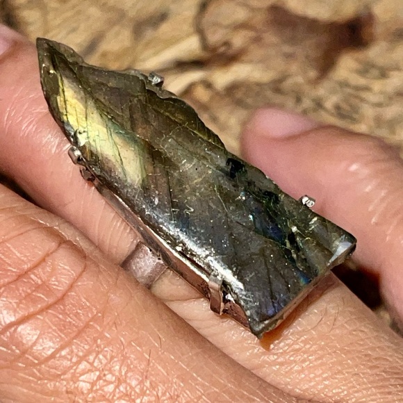 Raw Labradorite Ring Size 6 1/4 - Picture 4 of 15